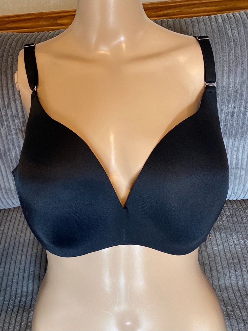 La Vie En Rose Black Smooth T-Shirt Bra